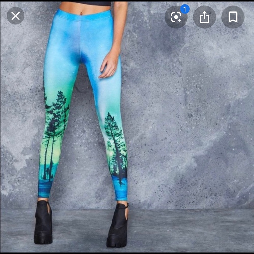 Blackmilk aurora skye leggings